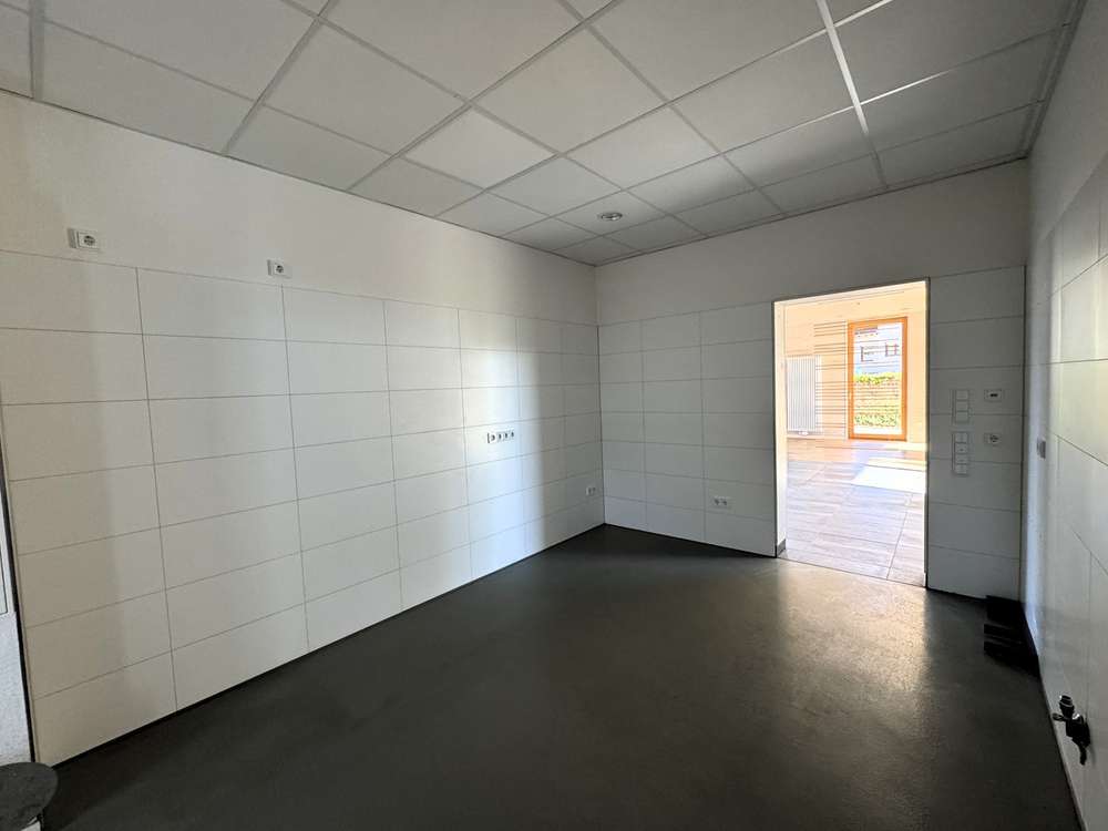 Flexible Gewerbeeinheit mit vielen Nutzungsmöglichkeiten – Ideal für Büro, Praxis oder Atelier